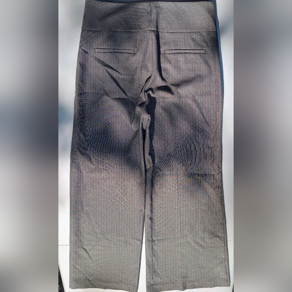 Express pants - Picture 2 of 3